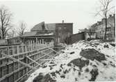 Kv. Bokbindaren 6, Fiskaregatan 52. Gårdsmiljö. s.k Pannonska huset. Nybyggnad på tomten bredvid.