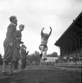 Skolungdomens idrottstävlingar på Strömvallen. 21 september 1949.
