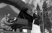 Mrs Blanche Thebom besöker Furuvik, amerikansk operasångerska
18 maj 1950.
