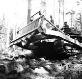 Vägbygge några mil norr om Storvik. Augusti 1950. Reportage för Gefle Dagblad och Norrlands-Posten.

