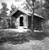 Vretasgården Hembygdsförening. Valboreportage även från Hille. Augusti 1950.


