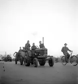 Kungsbäck. Hemkomst från manöver i Småland. 12 oktober 1950.




