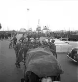 Kungsbäck. Hemkomst från manöver i Småland. 12 oktober 1950.




