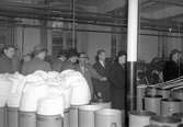 Gävle Manufaktur AB, Strömsbro. Besök i fabriken. 5 november 1951.


