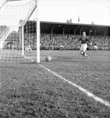 Fotboll på Strömvallen mellan Malmö FF - Gästrikland. 22 juni 1951.