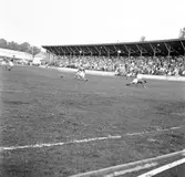Fotboll på Strömvallen mellan Gästrikland - Dalarna. 29 juni 1951.