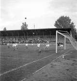 Fotboll på Strömvallen mellan Gästrikland - Dalarna. 29 juni 1951.