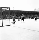 Bandymatch Forsbacka - Edsbyn. 3 februari 1952.