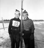 Måsbergsbacken, tävling i elljus och prisutdelning.         15 mars 1952.