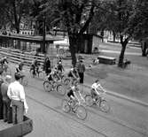 Sverigeloppet, Cyklisterna passerar Gävle. Juli 1952.