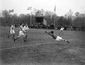 Fotboll, GIF - Spånga. 19 oktober 1952.
