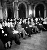 Stadsfullmäktige sammanträder på stadshuset.           27 oktober 1952.
