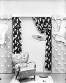 Sjöströms fabriksbod, augusti 1944
Gardinuppsättning.