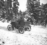 Carl Larssons första bil. X 83. En Oldsmobile Curved Dash Runabout från omkring 1904.