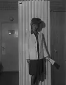 Konsum Alfa. Mannekänguppvisning i Varuhuset. Den 28 mars 1944





