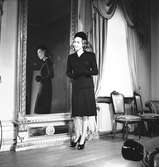 Konsum Alfa. Modeuppvisning på Stadshuset. Oktober 1945





