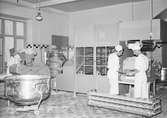 Konsum Alfa, bakningsmaskin. Den 4 Augusti 1941


