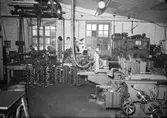 Söderlund & Lindström, interiör av verkstad. Den 14 November 1941

