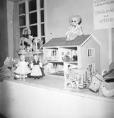 Rädda Barnen. Dockutställning. December 1944. Korsnäsverken, Lokalavdelning, Försäljning och Lotteri