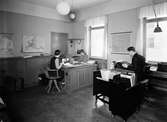 Interiör av kontoret. Torsdagen den 26 - 27 februari 1942