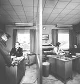 Kontorsmiljö. Den 21 januari 1957. Bilder för bok








