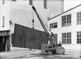 Lyftanordning på traktor
Swendsén o Wikström Värmepannefabrik på Brynäs under 1940talet
hade man 300 anställda. Företaget köptes upp 1955 av Svenska Järnvägsverkstad och fick namnet ASJ-PARCA.

