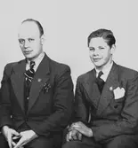 Från vänster F. H. Jansson och K. F. H. Pegel. Mekanisk verkstad med ursprung i Lindahl & Runers Mekaniska Verkstad. 1893 ombildades till Gefle Verkstad AB där även Brynäsvarvet ingår sedan 1896. Ändrad 1910 till Gefle Verkstad & Gjuteri AB. 1924 till namnet AB Gavleverken. Anlade 1938 ett emaljeringsverk. Företaget köptes 1959 upp av GA Plagan AB.
