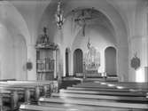 Staffans kyrka
på Stenebergshöjden, Brynäs.
Ritades av Knut Nordenskjöld och invigdes 1932.
Altaruppsatsen utfördes av Jerk Werkmäster.
Dopfunten har gjorts av Carl Fagerberg