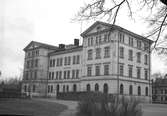 Skolhus
Stora Islandsskolan

Maj 1942