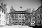 Borgarskolan

12 maj 1945

År 1916 flyttade Gefle borgareskola och högre handelsinstiut till Valbogatan från Berggrenska gården