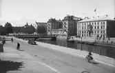 Centralbron

Invigdes 1901. En träbro på järnstomme i två spann som en länk mellan Norra och Södra Centralgatan