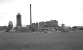 Mackmyra Sulfitfabrik AB, Valbo

Anlades 1889 där Gadöborgs pappersbruk tidigare drivits.
1897 brann fabriken och en ny byggnad uppfördes.

20 juli 1939