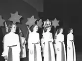 Lucia med tärnor

13 december 1949

