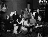 Dir Engwall
familjegrupp tagen i hemmet

3 april 1938

