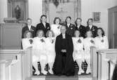 Konfirmation i Böna Kapell. 8 maj 1948. Pastor S. Wiklund.
