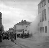 Eldsvåda vid Norra Stapeltorgsgatan 11 i Gävle, 1948. Reportage för Gefle Dagblad.