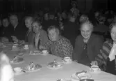 Konsum Alfa och Arbetarbladets pensionärer på fest i Stadshuset. 6 januari 1945.