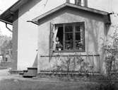 Reportage för Damernas Värld, från flera hem.  1944.