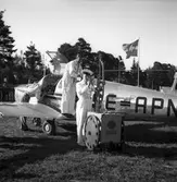 Svenska Shell AB fotograferat vid Avans flygfält. 1946.