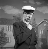 Sommarteatern spelar 