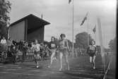 Skoltävlingar på Strömvallen. 28 september 1953.
