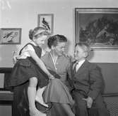 A. Söderhjelm, Godsägare. Fotografier tagna i bostaden
på barnen och fru Söderhjelm. 9 februari 1954.