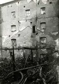 Delar av Kalmar ångkvarn efter branden 1935.