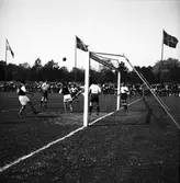 Reportage för Gefle Dagblad. Fotbollsmatch på Strömvallen


