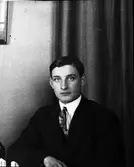 Okänd man. Hemgårdens Bokförlag

