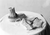Svenska slöjdförbundet. Stickade barnsockor