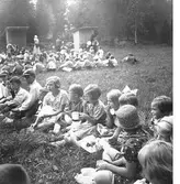 Den 23 juli 1938. Barnutflykt till Furuvik. Reportage för Gefle-Posten

