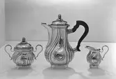 Juvelerare Wahlberg. Kaffekanna. sockerskål och gräddsnipa i silver
