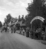 Vretas Hembygdsgård. Öppnande av Valboutställningen. 19 juli 1945.