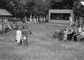 Vretas Hembygdsgård. Öppnande av Valboutställningen. 19 juli 1945.